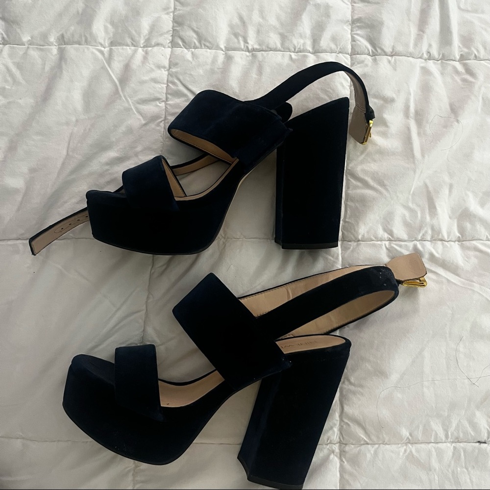 nine west navy blue velvet heels